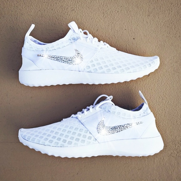 le scarpe nike cristallo swarovski bling juvenate poshmark bianco le scarpe nike cristallo swarovski bling juvenate poshmark bianco